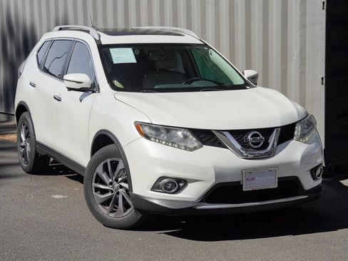 Used 2016 Nissan Rogue SL w/ SL Premium Package FWD image 1