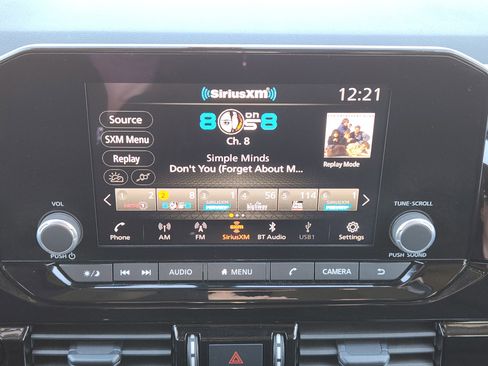 Used 2025 Nissan Pathfinder SV w/ SV Premium Package image 21