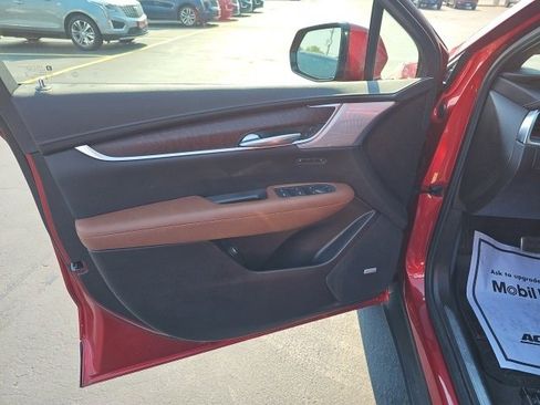 Used 2025 Cadillac XT5 Sportv image 31