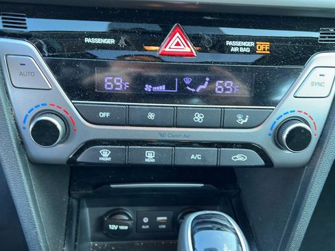 Used 2018 Hyundai Elantra Value Edition image 12