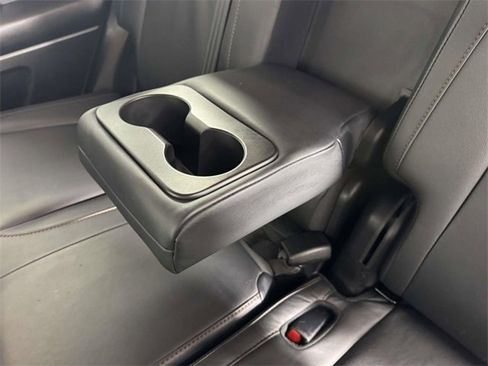 Used 2018 Toyota Highlander XLE image 33