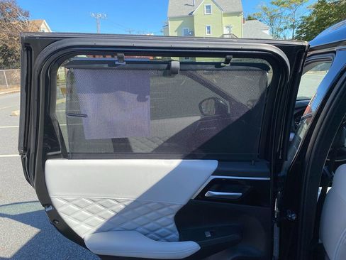 Used 2023 Mitsubishi Outlander SEL image 32