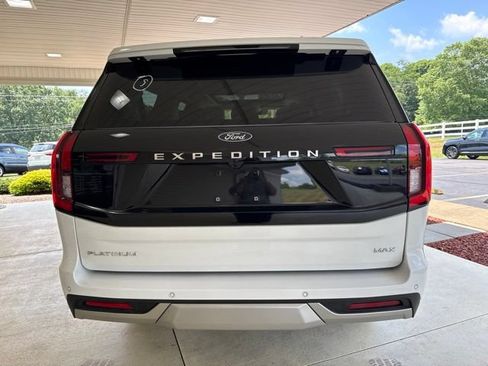 Used 2025 Ford Expedition Max Platinum AWD/4WD image 5