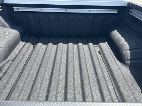 New 2026 Nissan Frontier SV RWD image 12