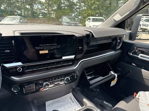 New 2026 GMC Sierra 2500 SLT w/ SLT Premium Package image 24