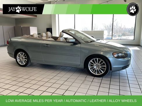 Used 2008 Volvo C70 T5 FWD image 1