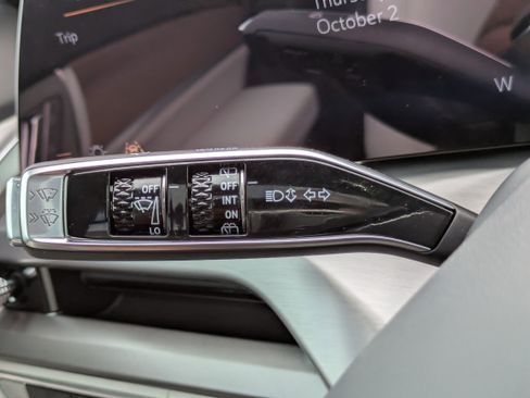 New 2026 Cadillac Vistiq Luxury w/ LPO, Floor Liner Package image 21