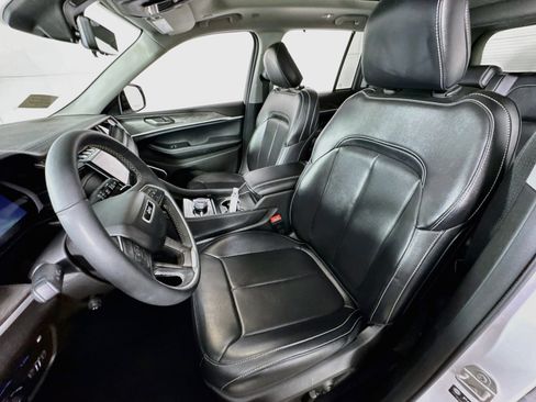 Used 2024 Jeep Grand Cherokee Limited 4xe image 16