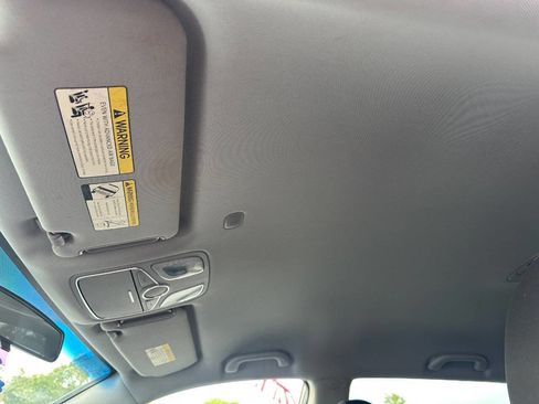 Used 2015 Kia Sorento LX image 19