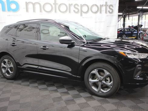 Used 2023 Ford Escape ST-Line w/ Tech Pack #1 AWD/4WD image 10