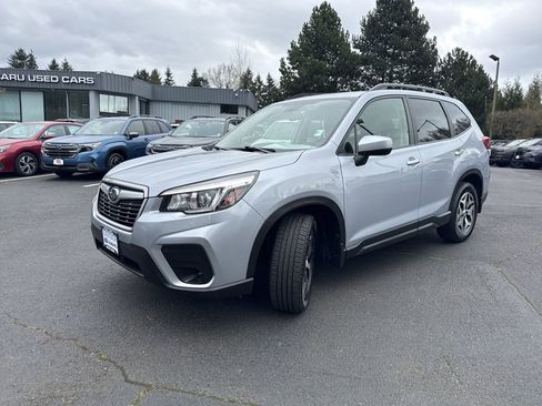 Used 2019 Subaru Forester Premium image 1