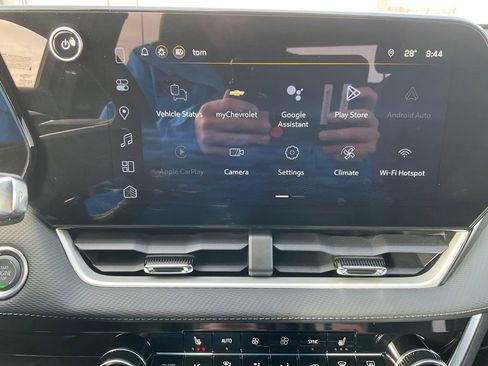 Used 2026 Chevrolet Equinox LT w/ Convenience Package II image 12