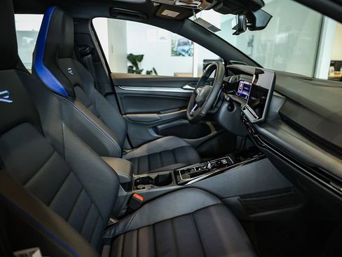 New 2026 Volkswagen Golf image 27