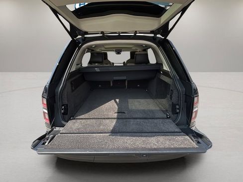 Used 2019 Land Rover Range Rover Long Wheelbase Supercharged image 32