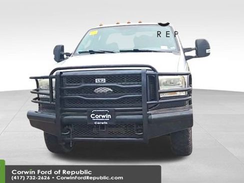 Used 2006 Ford F250 XL image 2