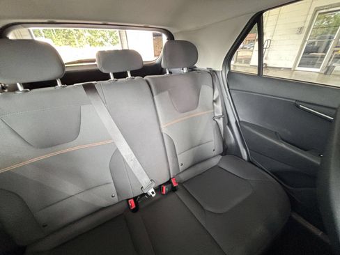 Used 2026 Kia Niro LX FWD image 35