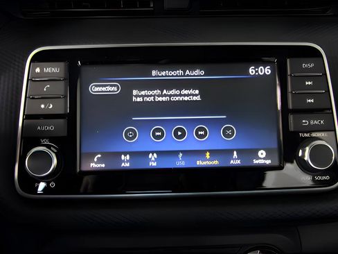 Used 2024 Nissan Kicks S image 20