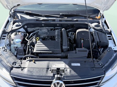 Used 2017 Volkswagen Jetta SE image 21