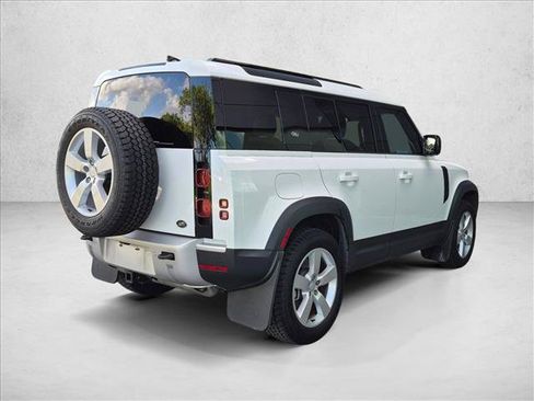 Used 2023 Land Rover Defender 110 SE AWD/4WD image 5