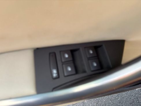 Used 2013 Buick Verano Leather FWD image 11