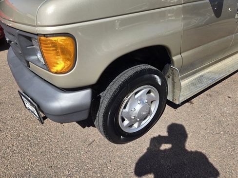 Used 2007 Ford E-350 and Econoline 350 XL RWD image 5