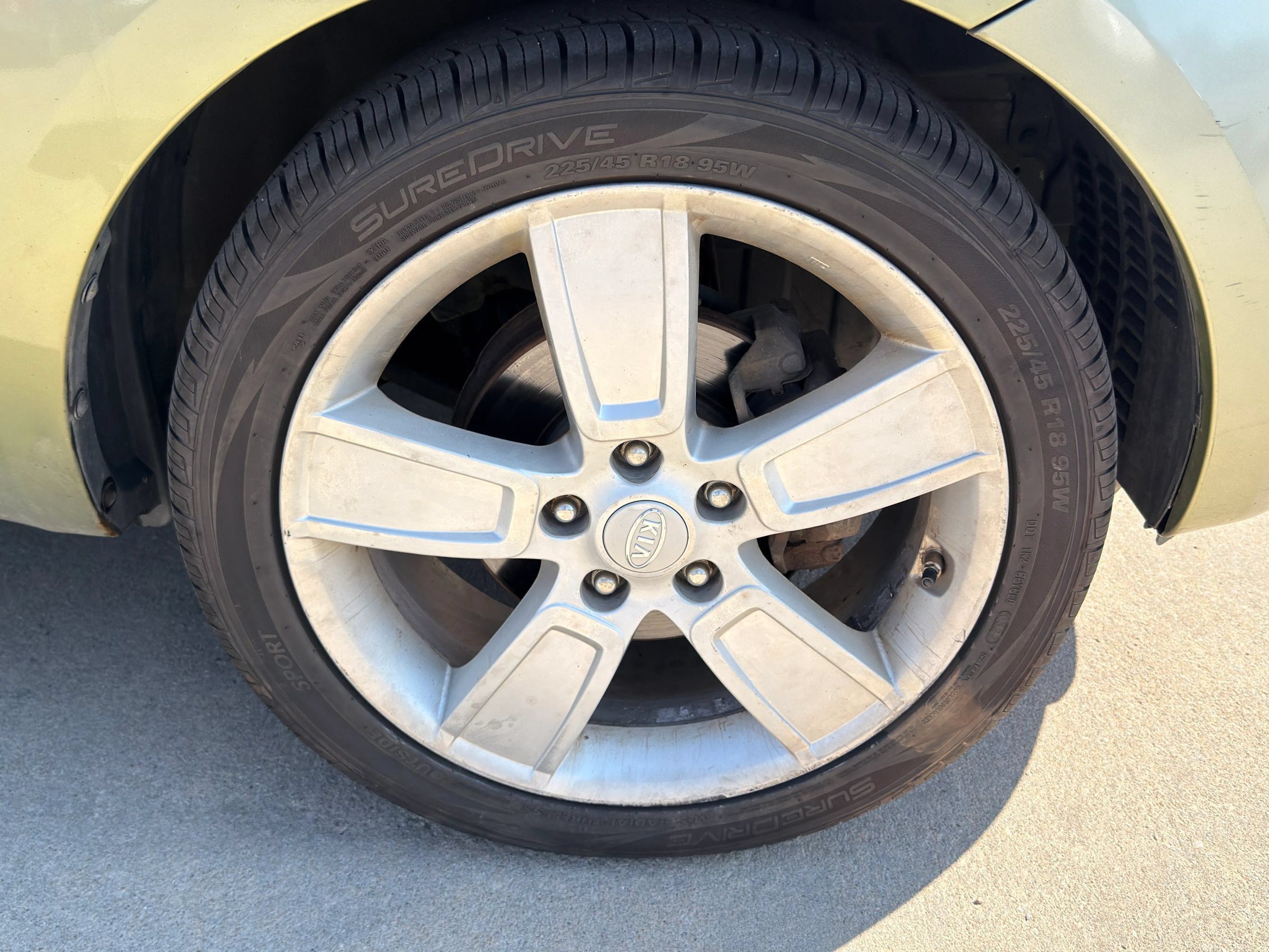 Used 2010 Kia Soul ! FWD image 26