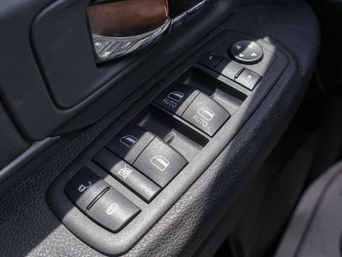 Used 2024 RAM 1500 Classic SLT AWD/4WD image 16