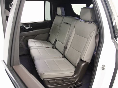 Used 2023 GMC Yukon XL SLT image 20