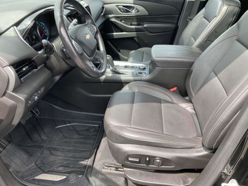 Used 2018 Chevrolet Traverse LT image 13
