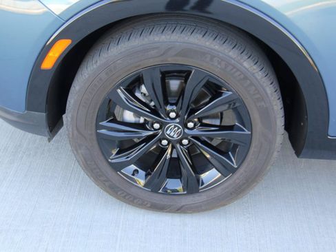 Used 2024 Buick Envista Sport Touring w/ Convenience I Package FWD image 32