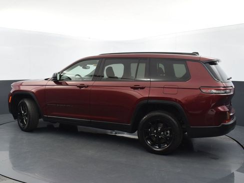 Used 2024 Jeep Grand Cherokee L Altitude image 15