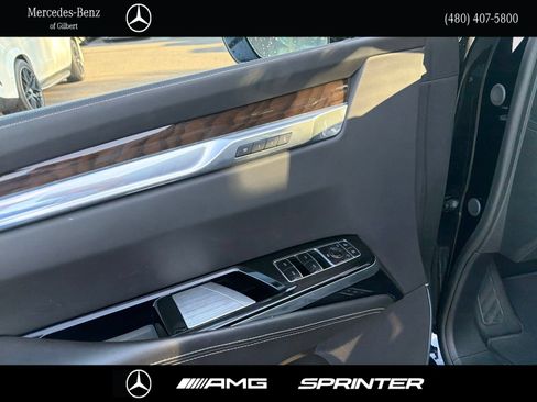 Used 2025 Cadillac Escalade ESV Sport Platinum AWD/4WD image 12