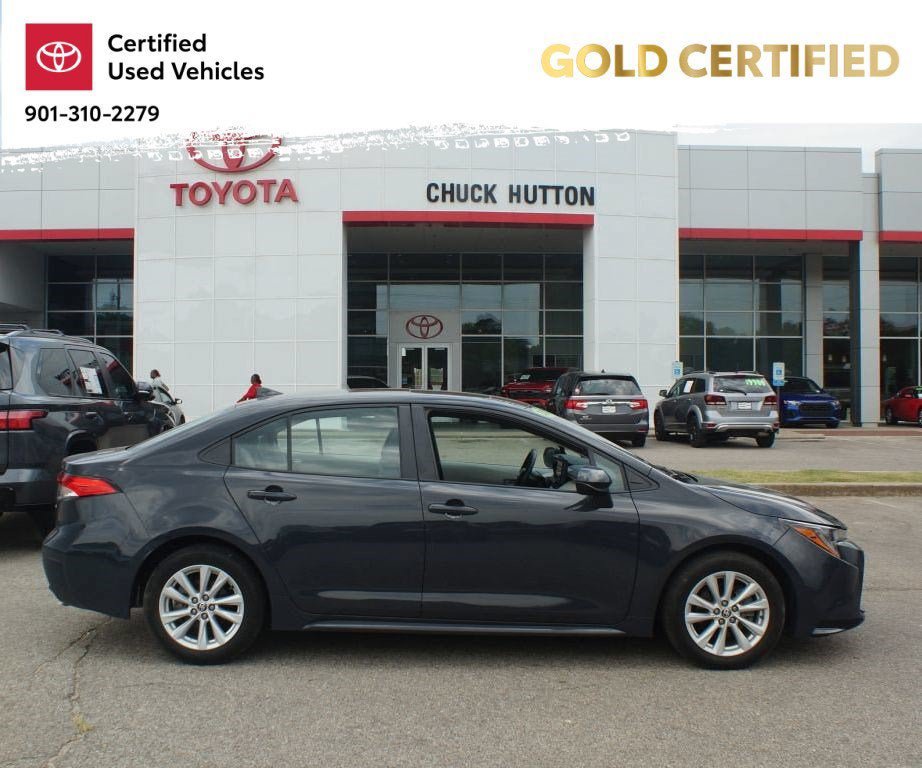 Used 2024 Toyota Corolla LE w/ LE Premium Package FWD image 1