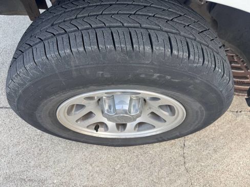 Used 2011 Ford Ranger XLT image 18