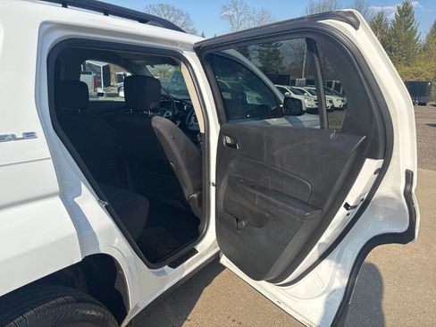Used 2014 GMC Terrain SLE FWD image 13