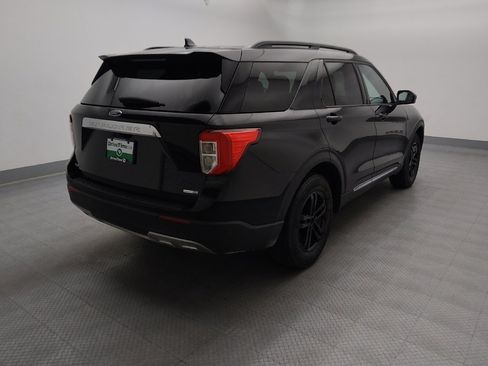 Used 2020 Ford Explorer XLT w/ Equipment Group 202A AWD/4WD image 9