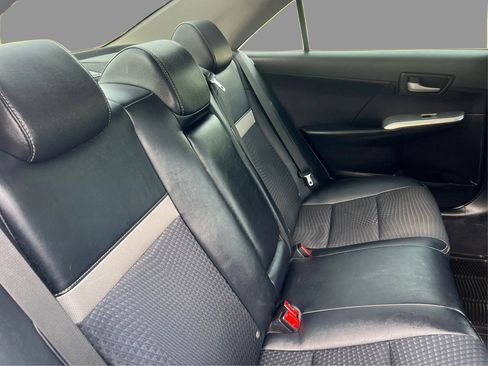 Used 2012 Toyota Camry SE FWD image 27