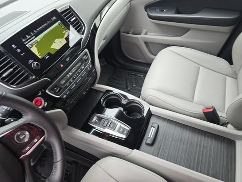 Used 2019 Honda Pilot Touring image 25