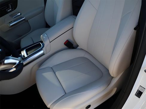 New 2026 Mercedes-Benz GLA 250 4MATIC image 29