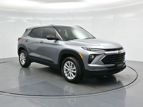 Used 2024 Chevrolet TrailBlazer LS image 57