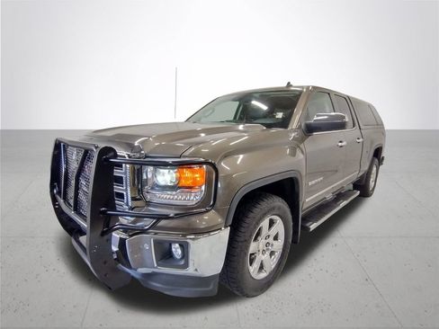Used 2014 GMC Sierra 1500 SLT w/ Driver Alert Package AWD/4WD image 2