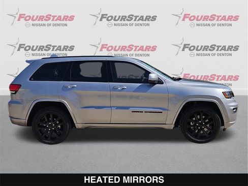 Used 2021 Jeep Grand Cherokee Laredo X image 3