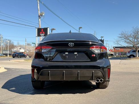 Used 2026 Toyota Corolla SE FWD image 4