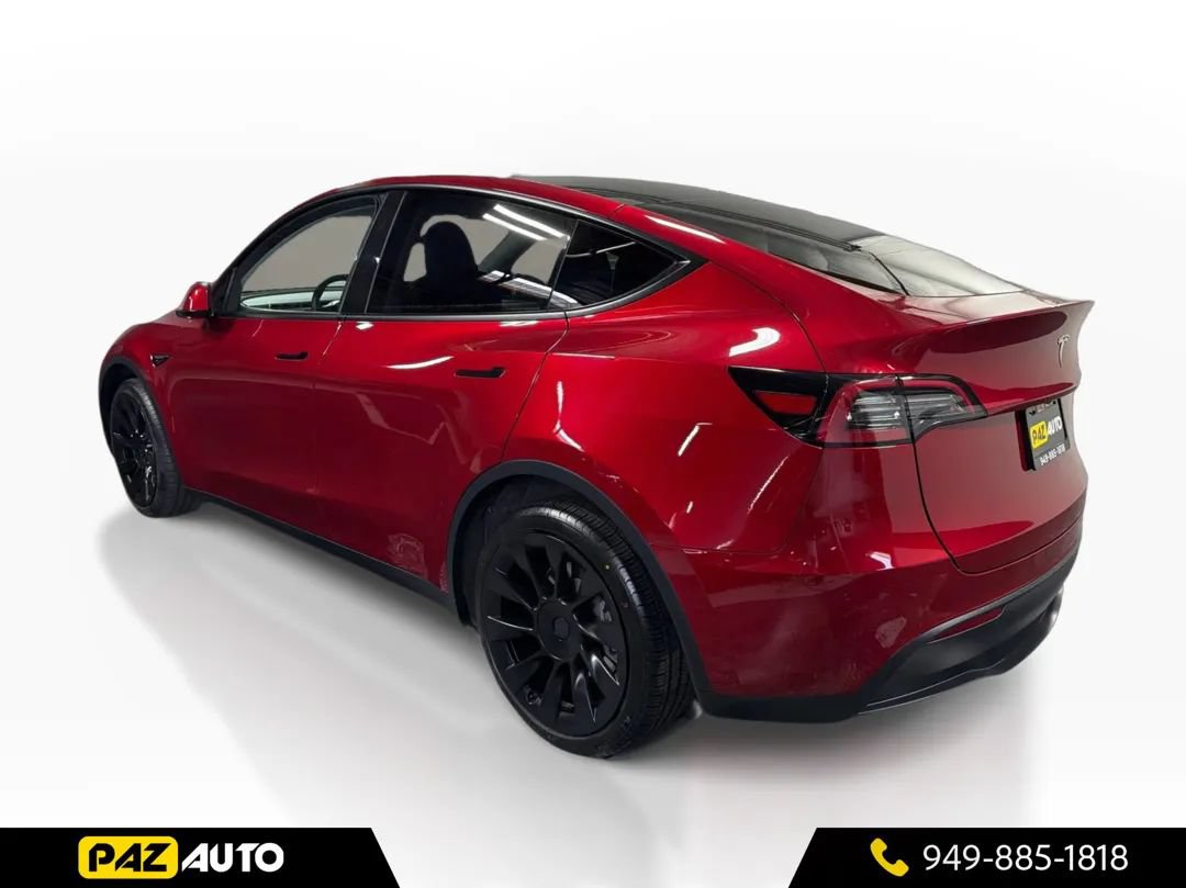 Used 2024 Tesla Model Y Long Range AWD/4WD image 3
