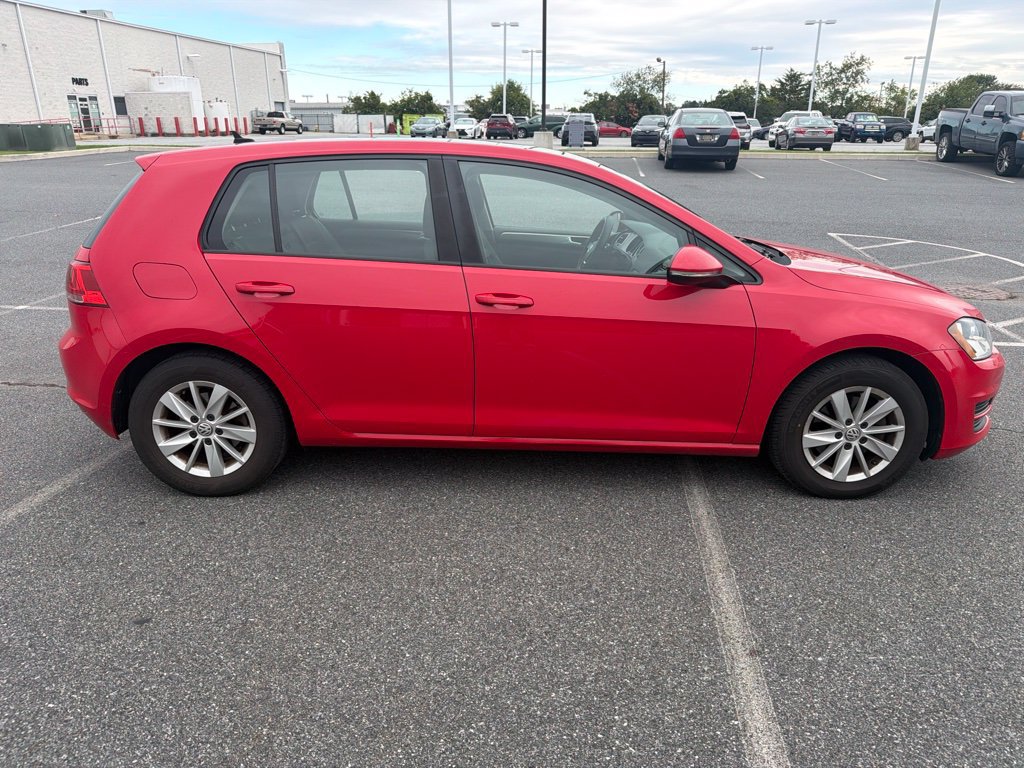 Used 2016 Volkswagen Golf S FWD image 6