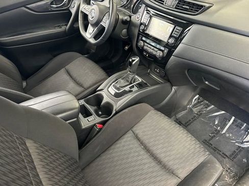 Used 2020 Nissan Rogue SV AWD/4WD image 18