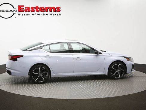 Used 2023 Nissan Altima 2.5 SR w/ SR Premium Package FWD image 44