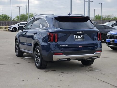 New 2026 Kia Sorento S w/ S Panoramic Sunroof Package FWD image 4