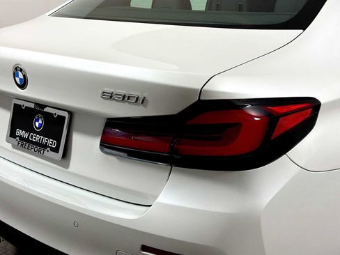 Certified 2023 BMW 530i xDrive w/ Premium Package image 29