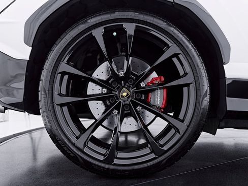 Used 2023 Lamborghini Urus S AWD/4WD image 28